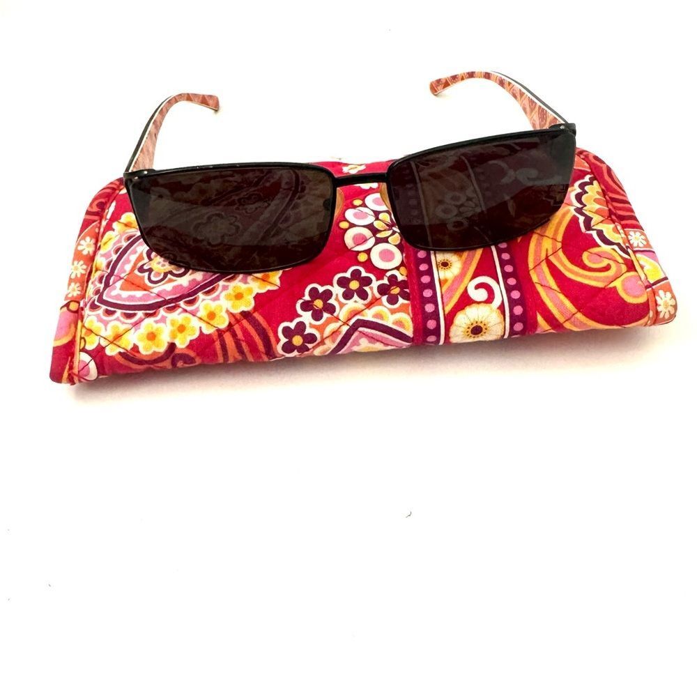 Vera Bradley Designer Sunglasses in the Model Julia with soft case